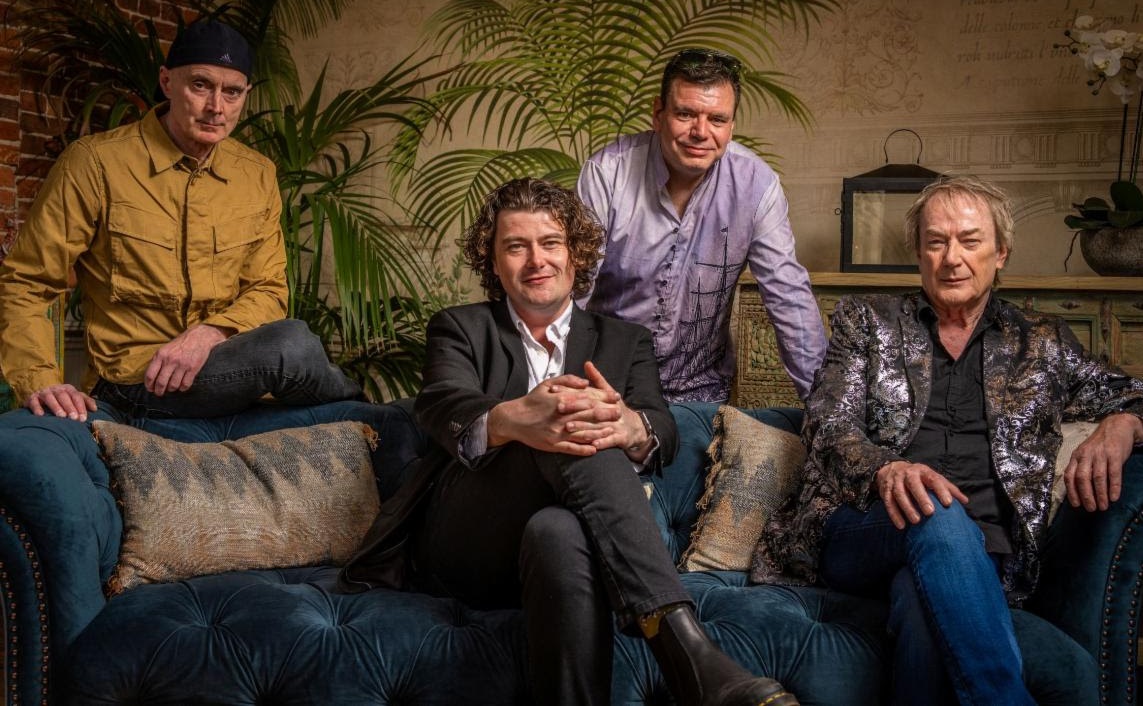 Asia programa su nuevo álbum ''Indigo'' para noviembre