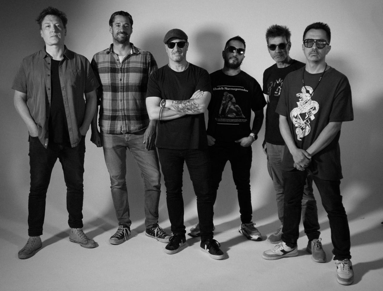 Tras editar su álbum debut