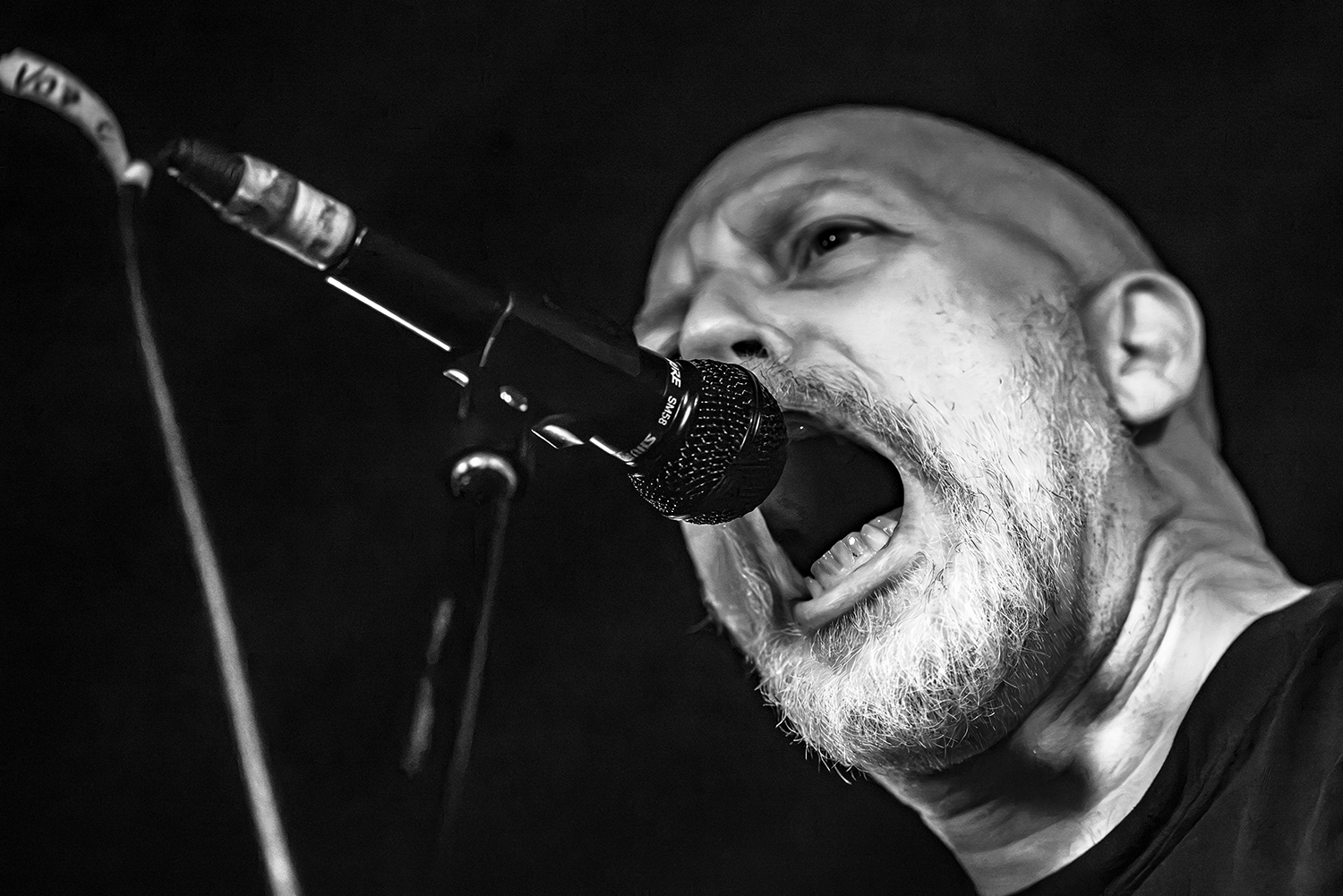 Grave: 'Day of Mourning' bajo la lluvia