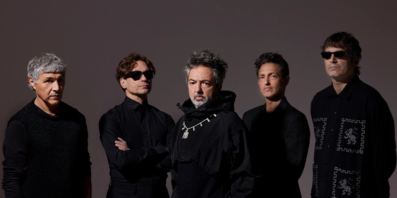 Presentando su más reciente álbum de estudio