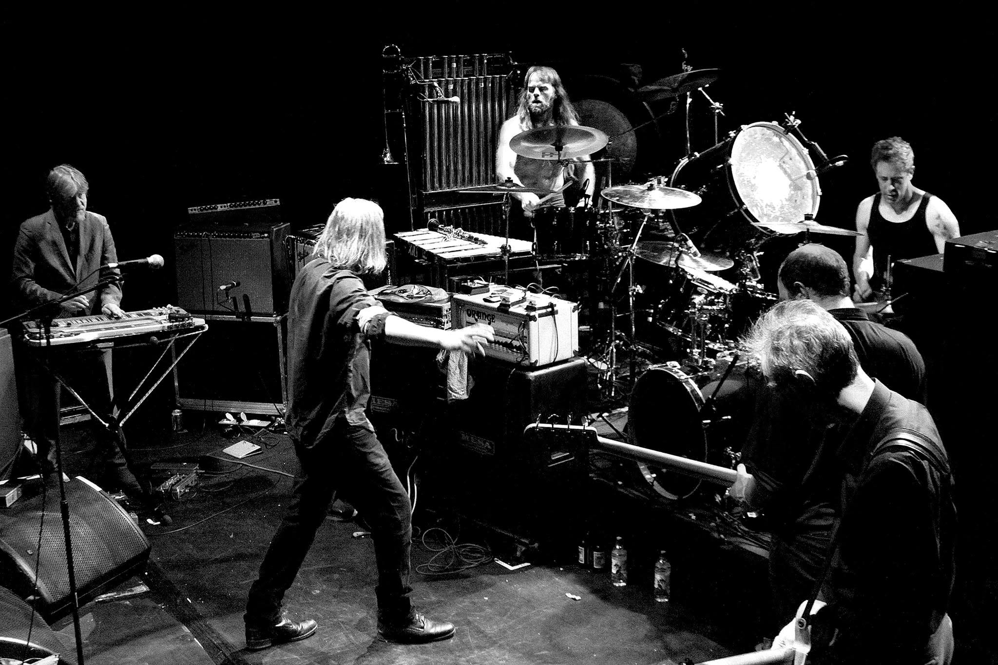 Swans anuncia disco en vivo ''Newly Sentient Being''