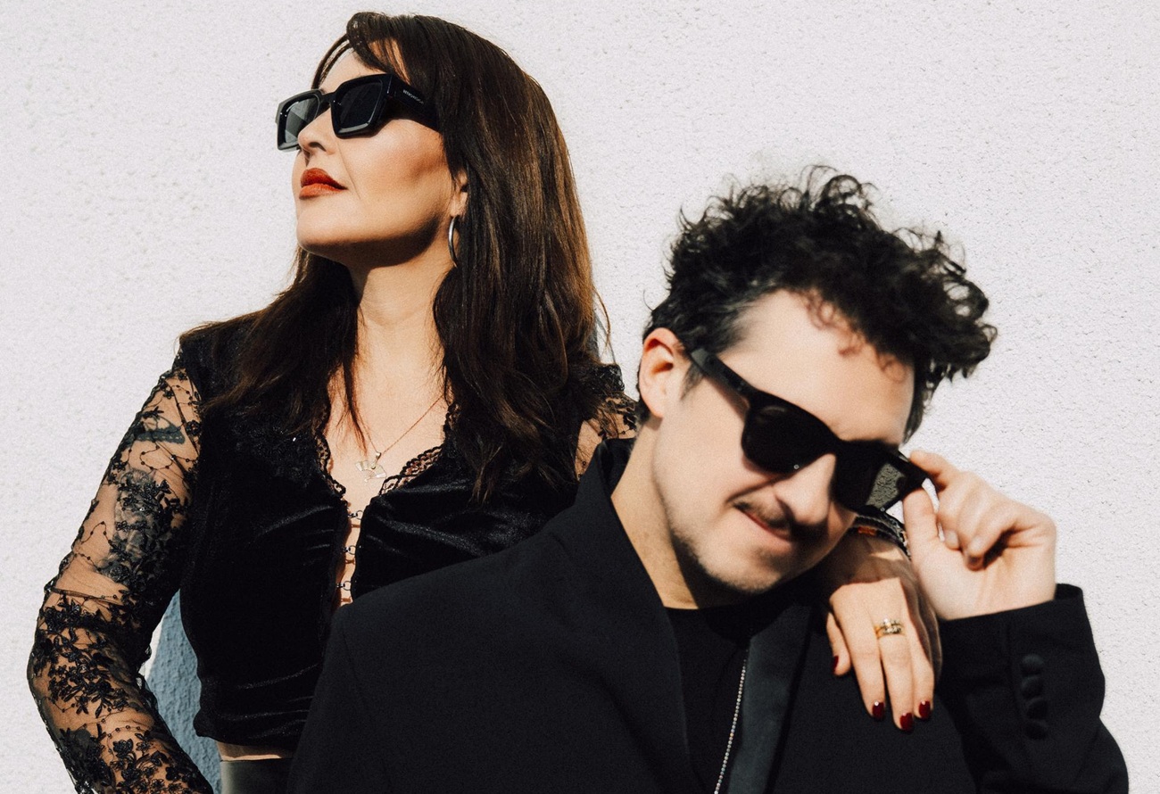 'Frente a Frente' es el título del single