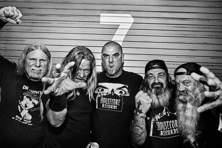 Volume Five terminará con un extenso silencio discográfico