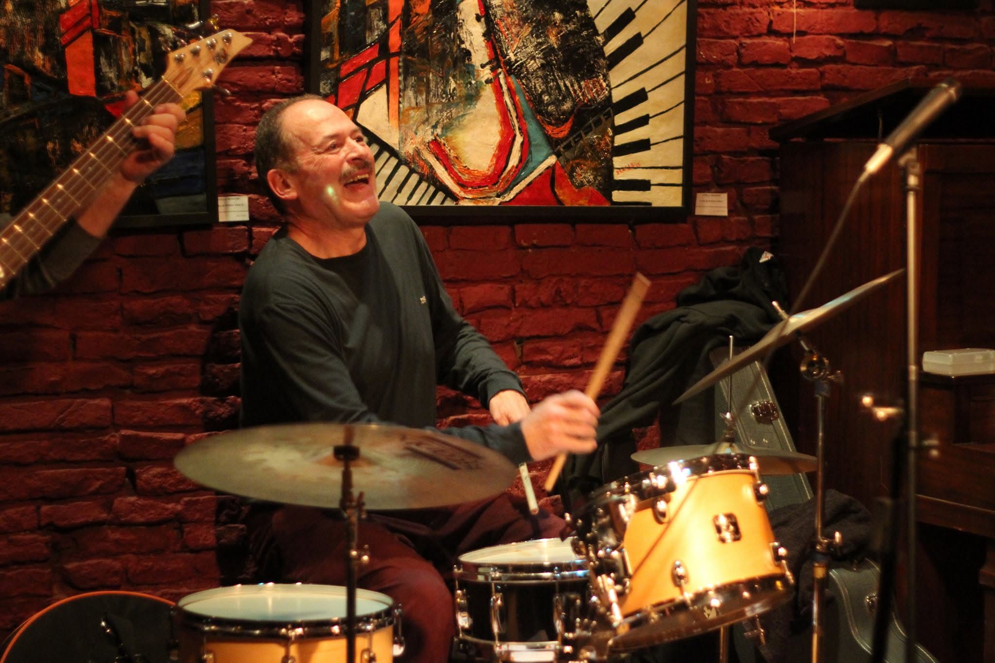 Fallece Carlos Riganti, histórico baterista de Alas y figura clave del rock argentino