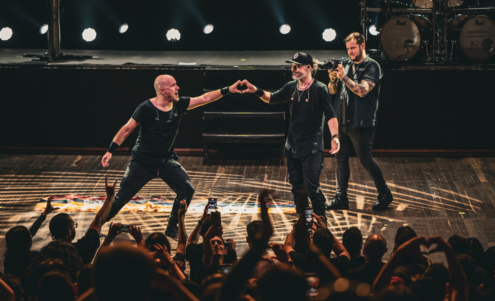 Epica regresa a Medellín con un show inolvidable y vibrante